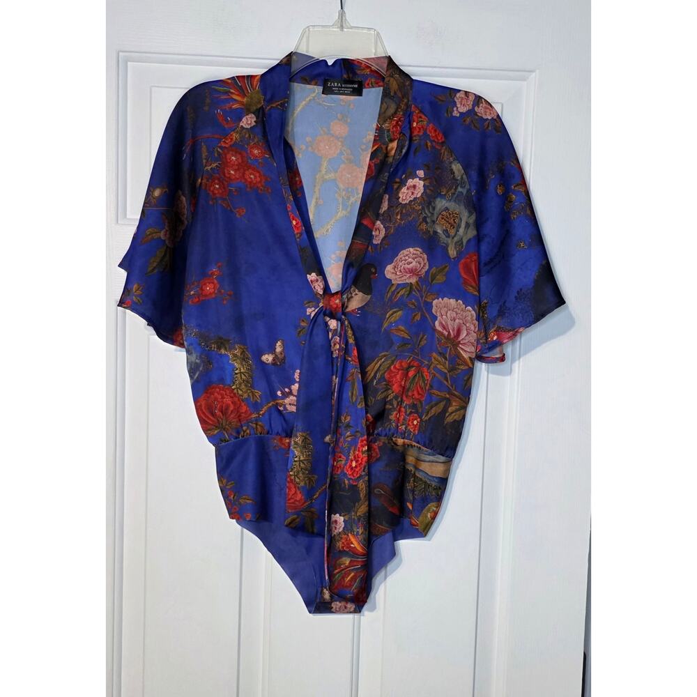 Zara Floral Print Bodysuit Size Small v neck tie front